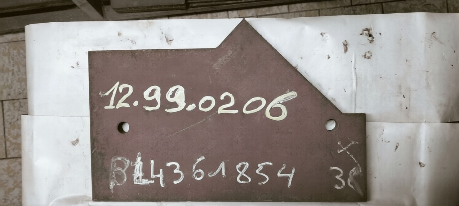 12.99.0206 Terex Crusher Spare Body Part 12.99.0206 spare body part for Terex crusher heavy duty component